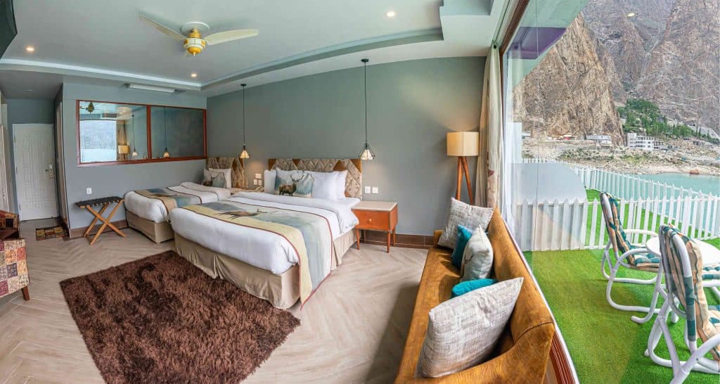 Family Room with king and single bed
